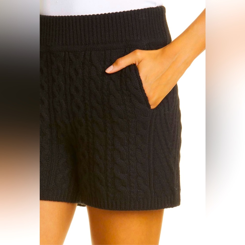 100% cashmere cable knit shorts